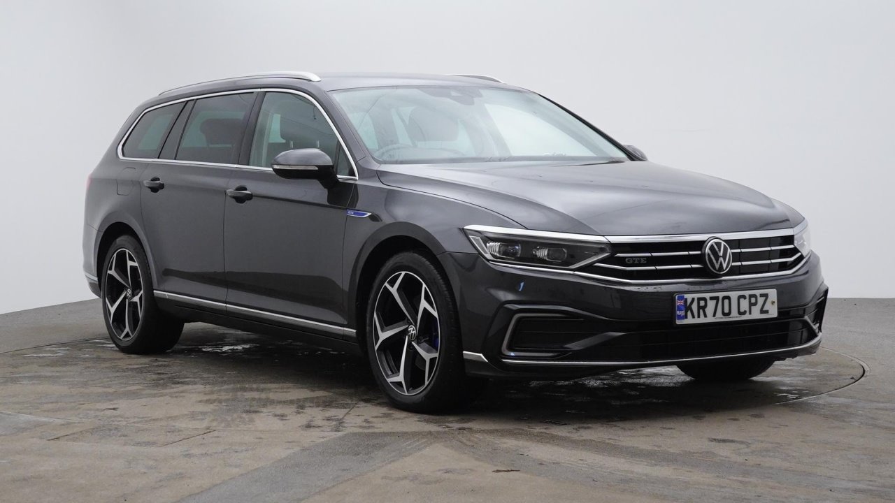 Main listing image - Volkswagen Passat GTE