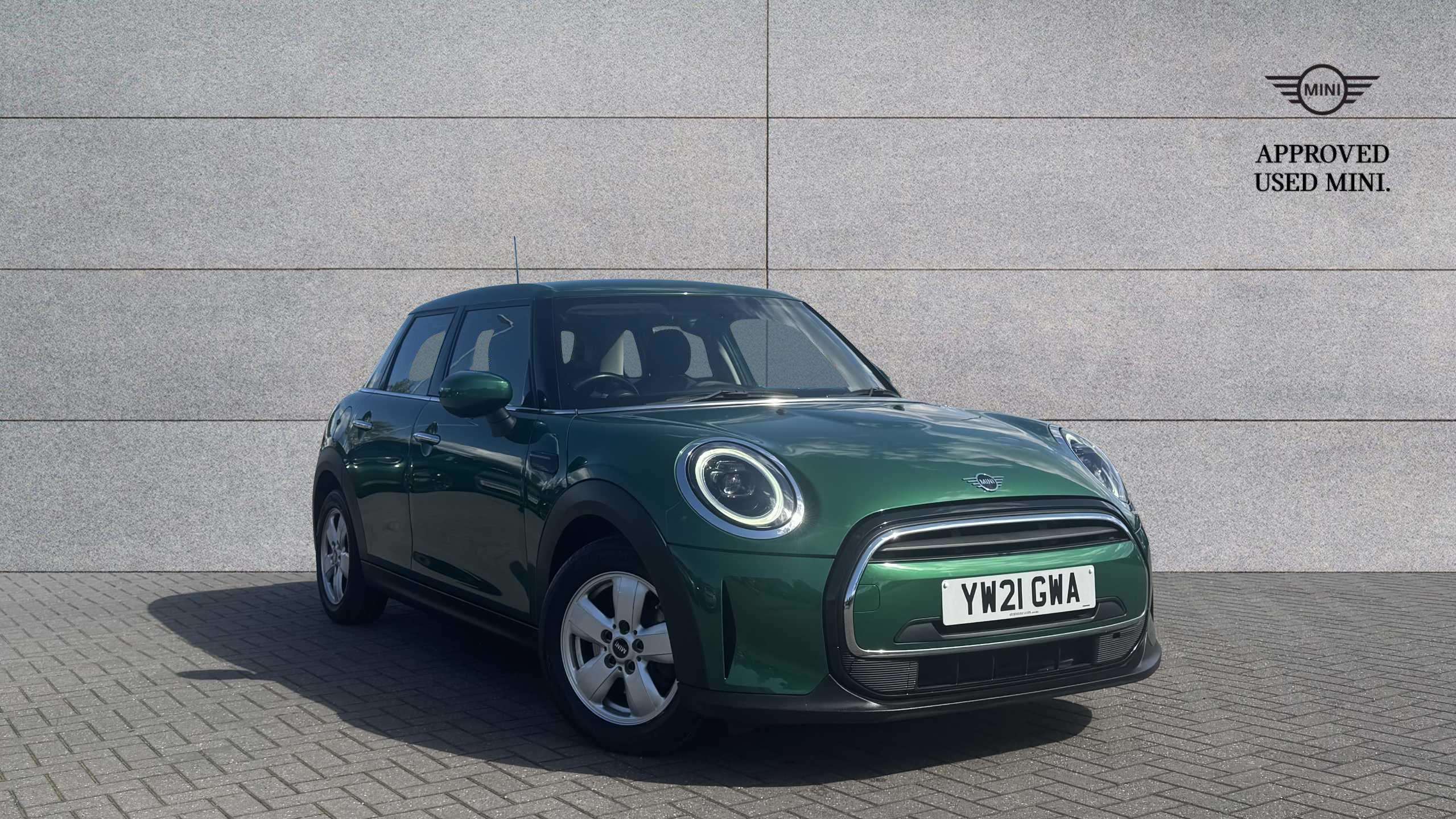 Main listing image - MINI Hatchback 5dr