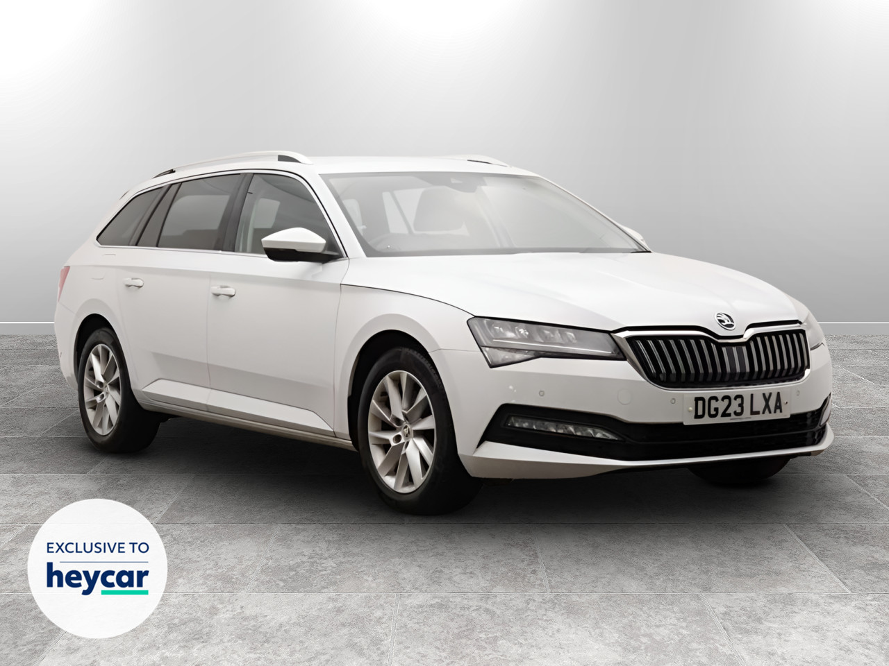 Main listing image - Skoda Superb Estate