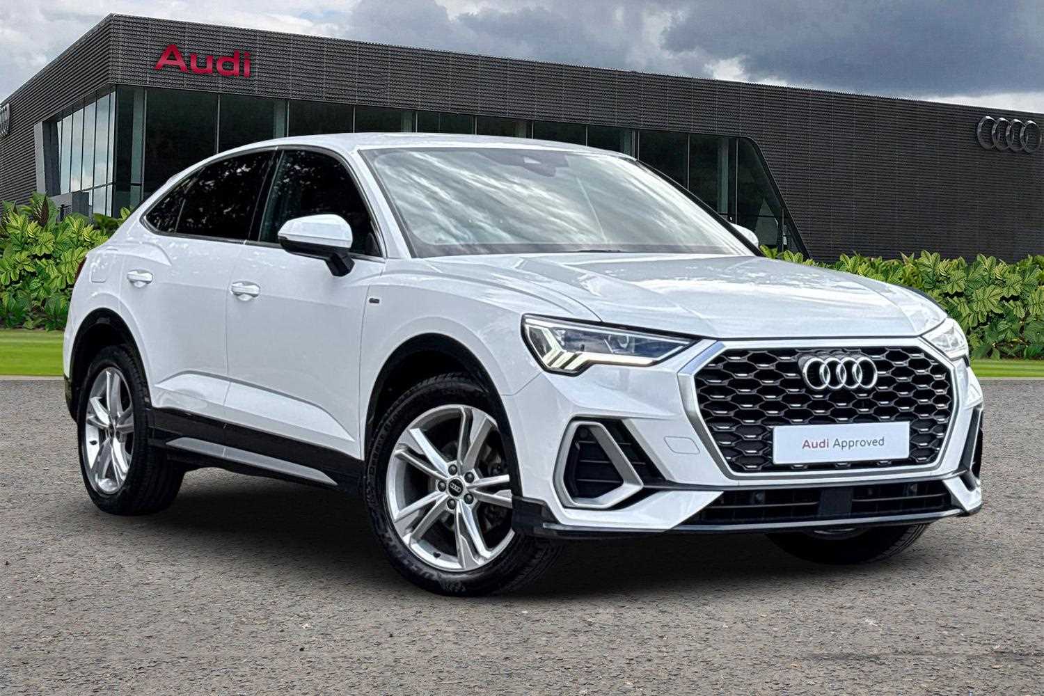 Main listing image - Audi Q3