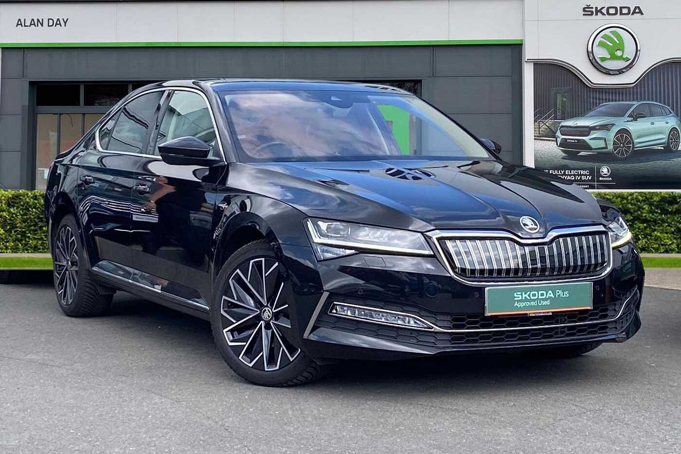 Main listing image - Skoda Superb