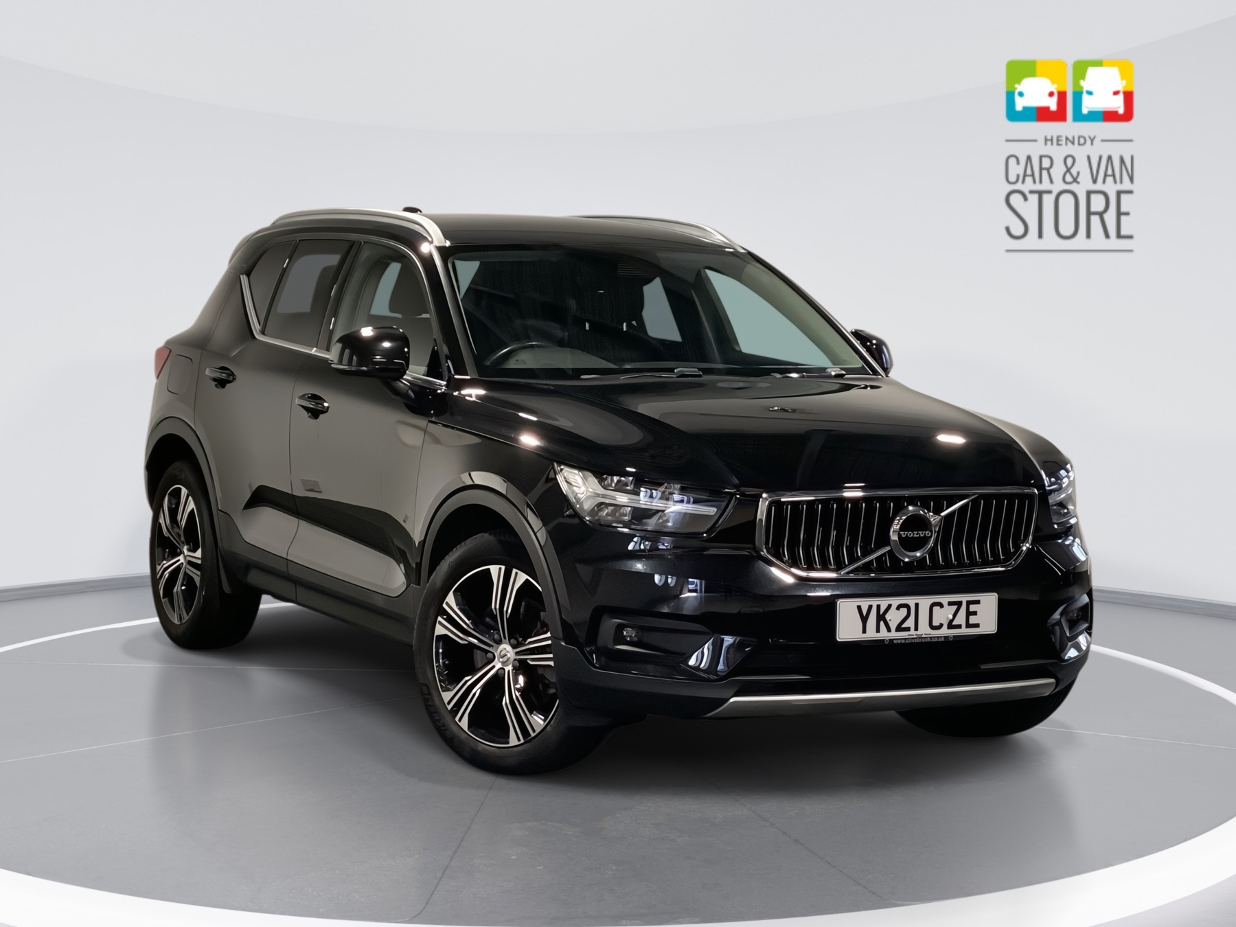 Main listing image - Volvo XC40 Recharge