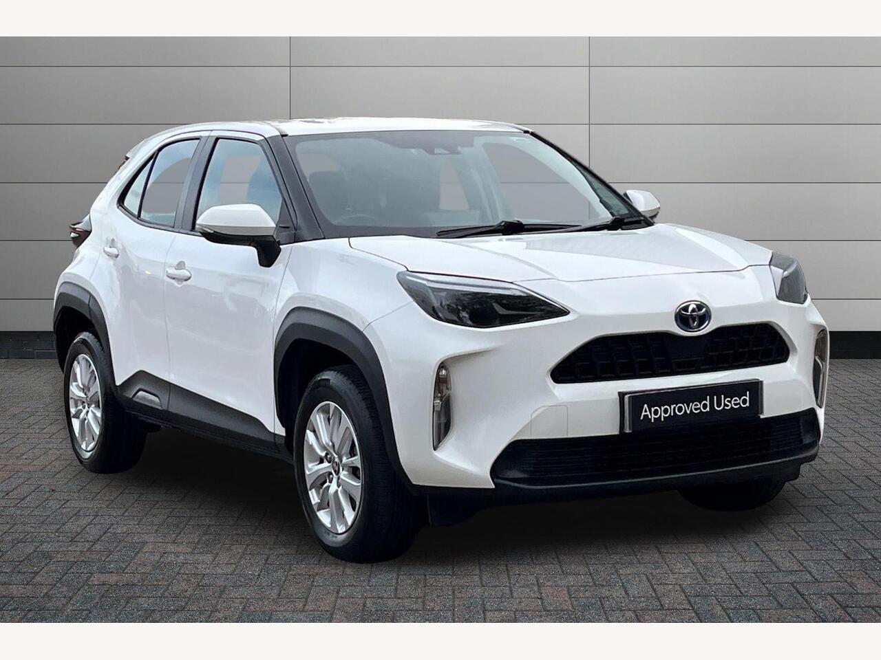Main listing image - Toyota Yaris Cross