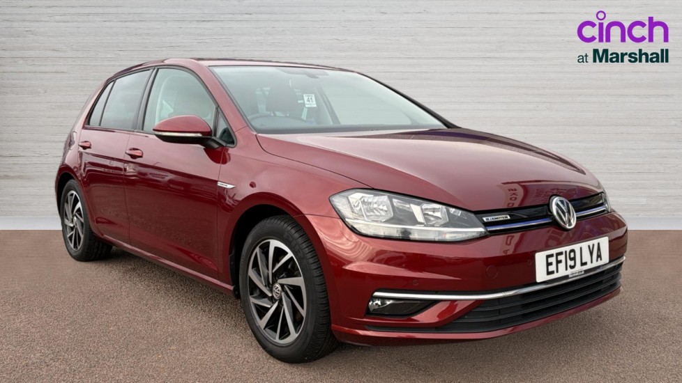 Main listing image - Volkswagen Golf