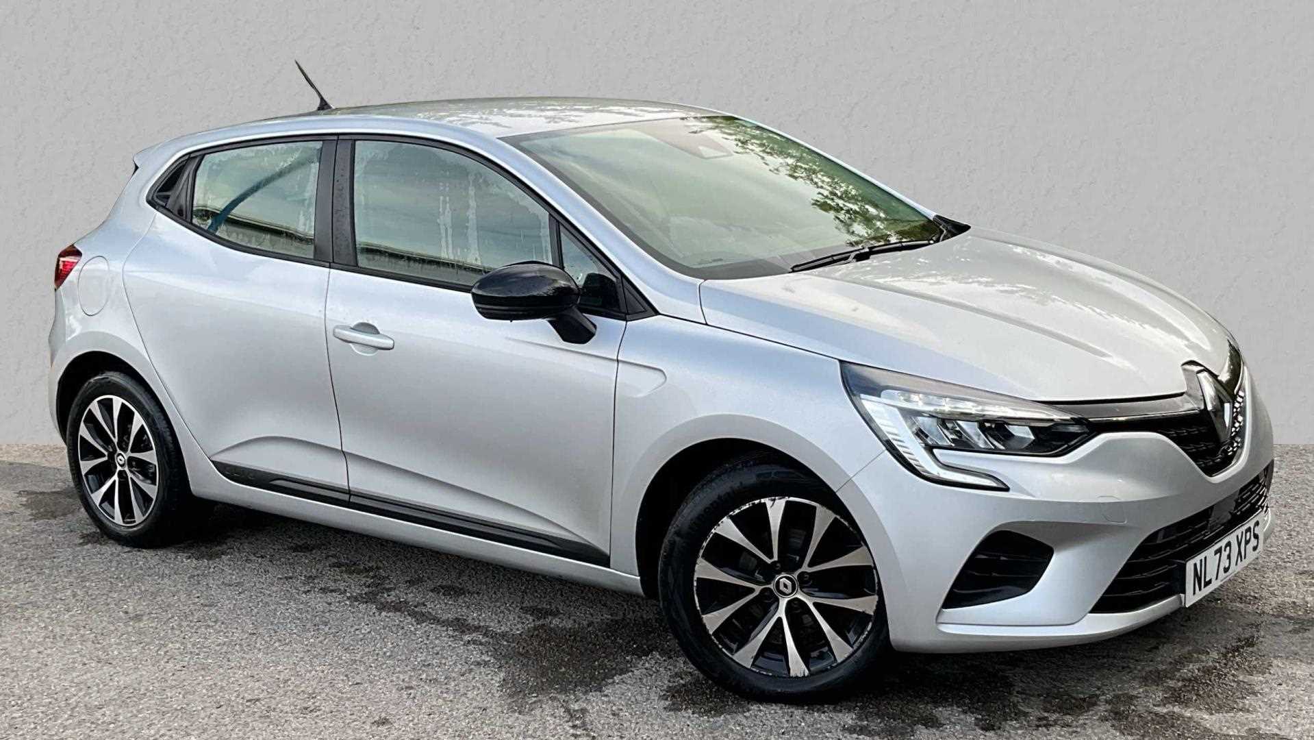 Main listing image - Renault Clio