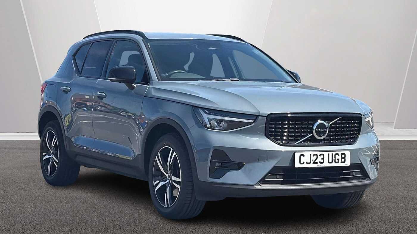 Main listing image - Volvo XC40