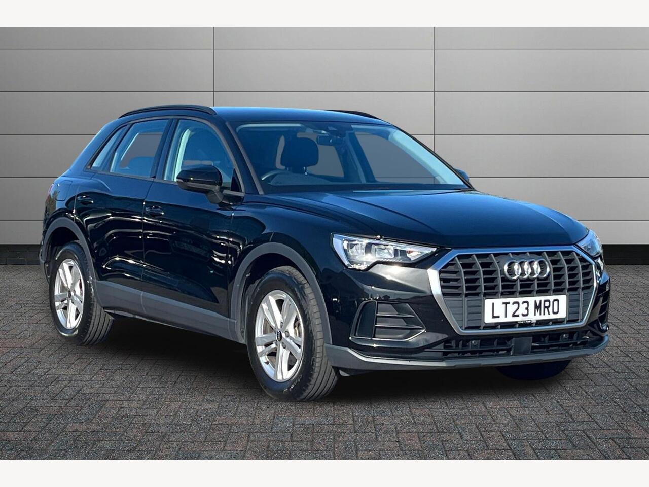 Main listing image - Audi Q3
