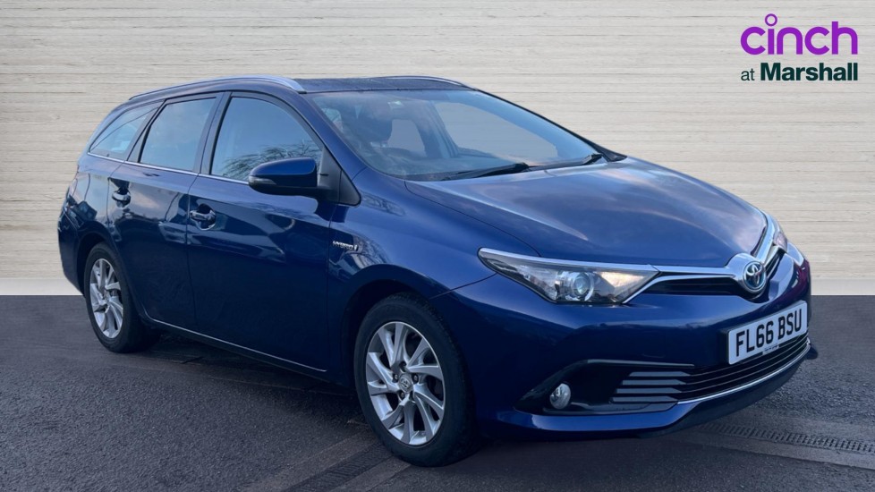 Main listing image - Toyota Auris Touring Sport