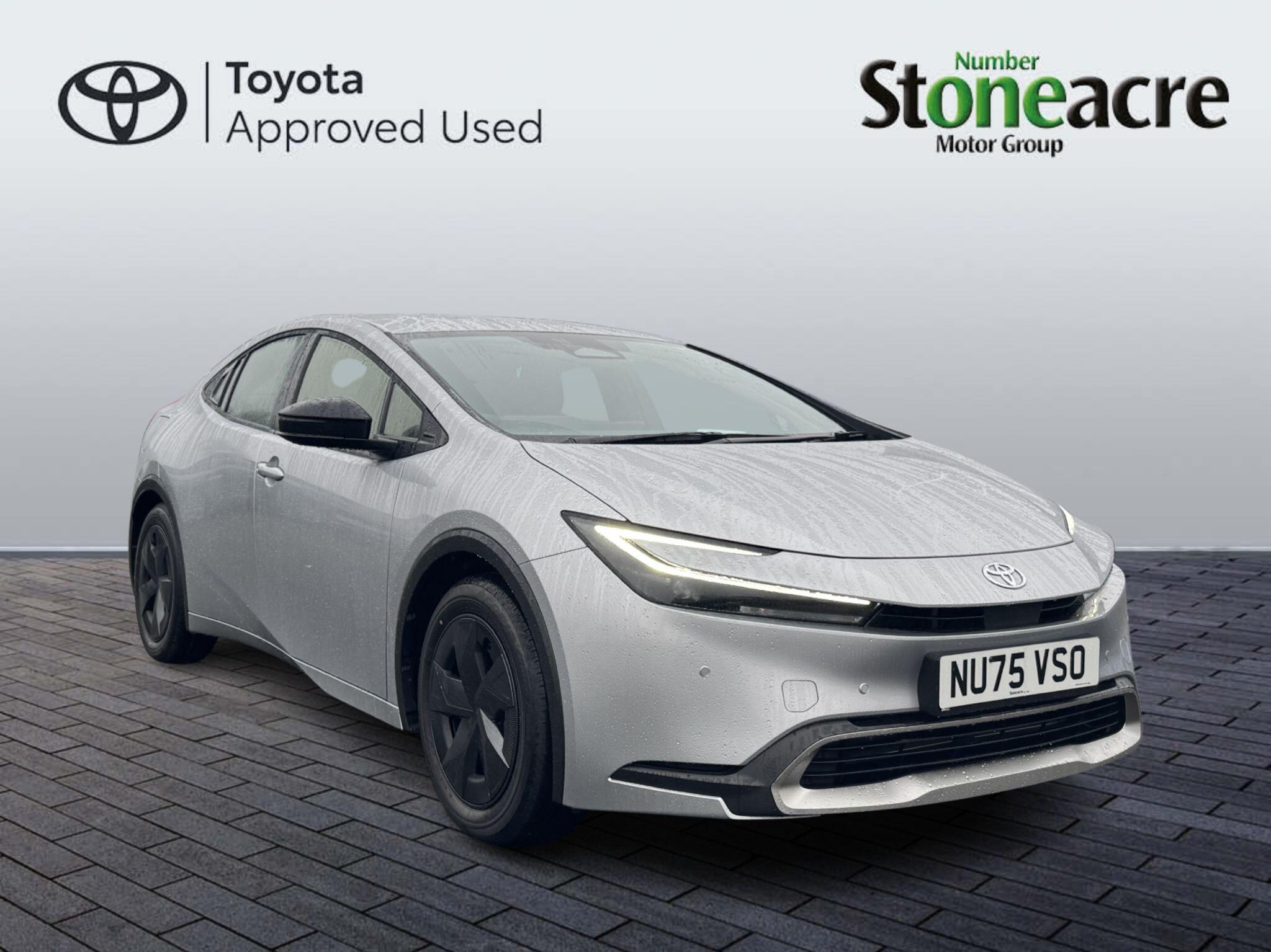 Main listing image - Toyota Prius Plug-In