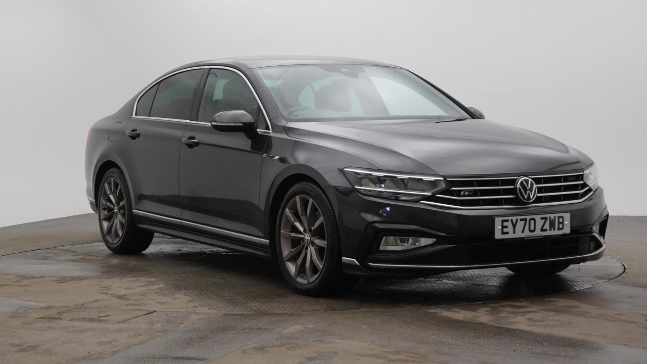 Main listing image - Volkswagen Passat