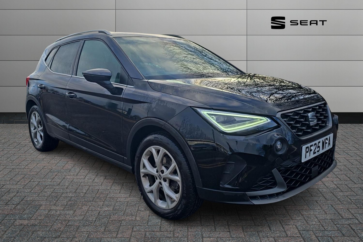 Main listing image - SEAT Arona