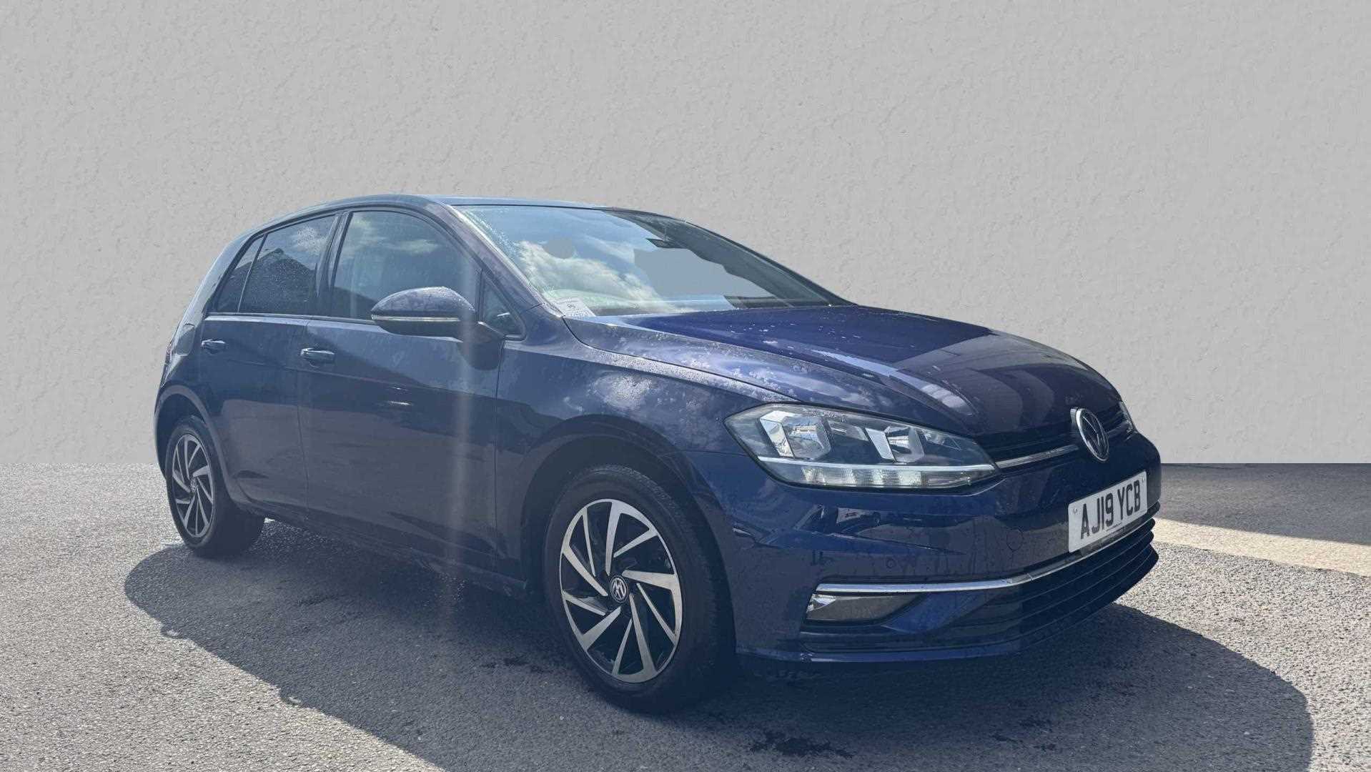 Main listing image - Volkswagen Golf