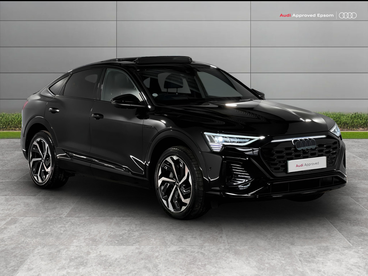 Main listing image - Audi Q8 e-tron