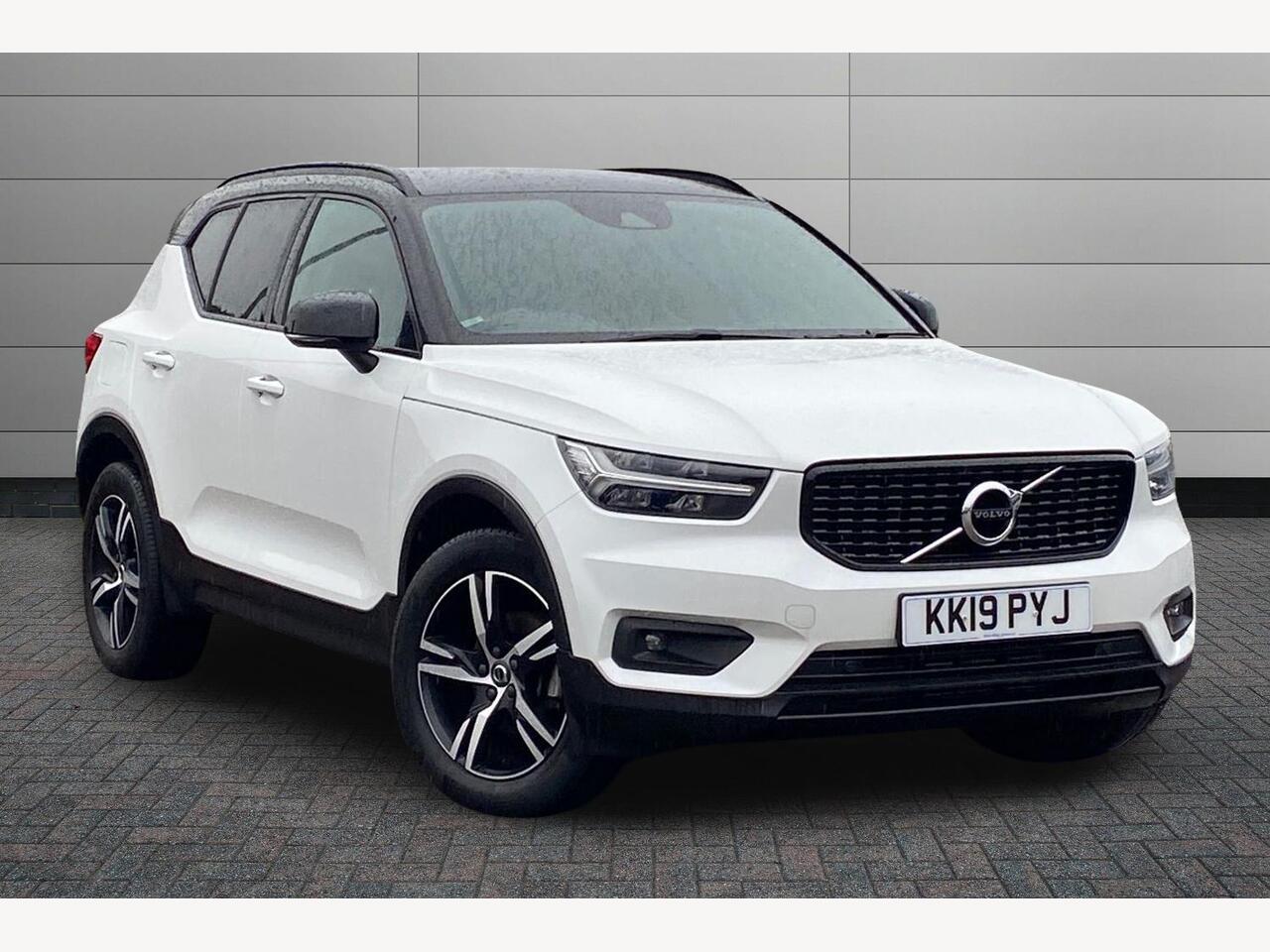Main listing image - Volvo XC40