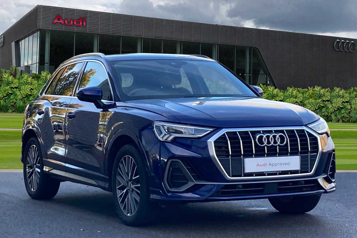 Main listing image - Audi Q3