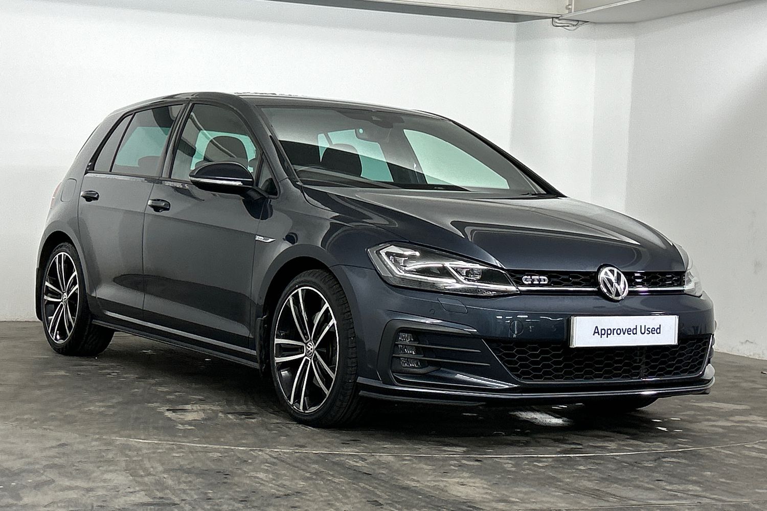 Main listing image - Volkswagen Golf