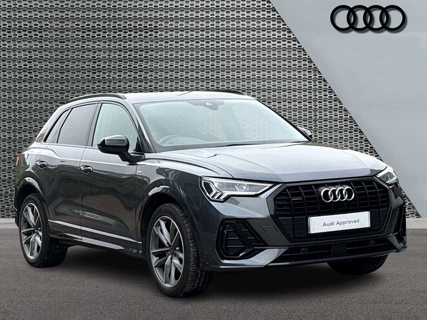 Main listing image - Audi Q3
