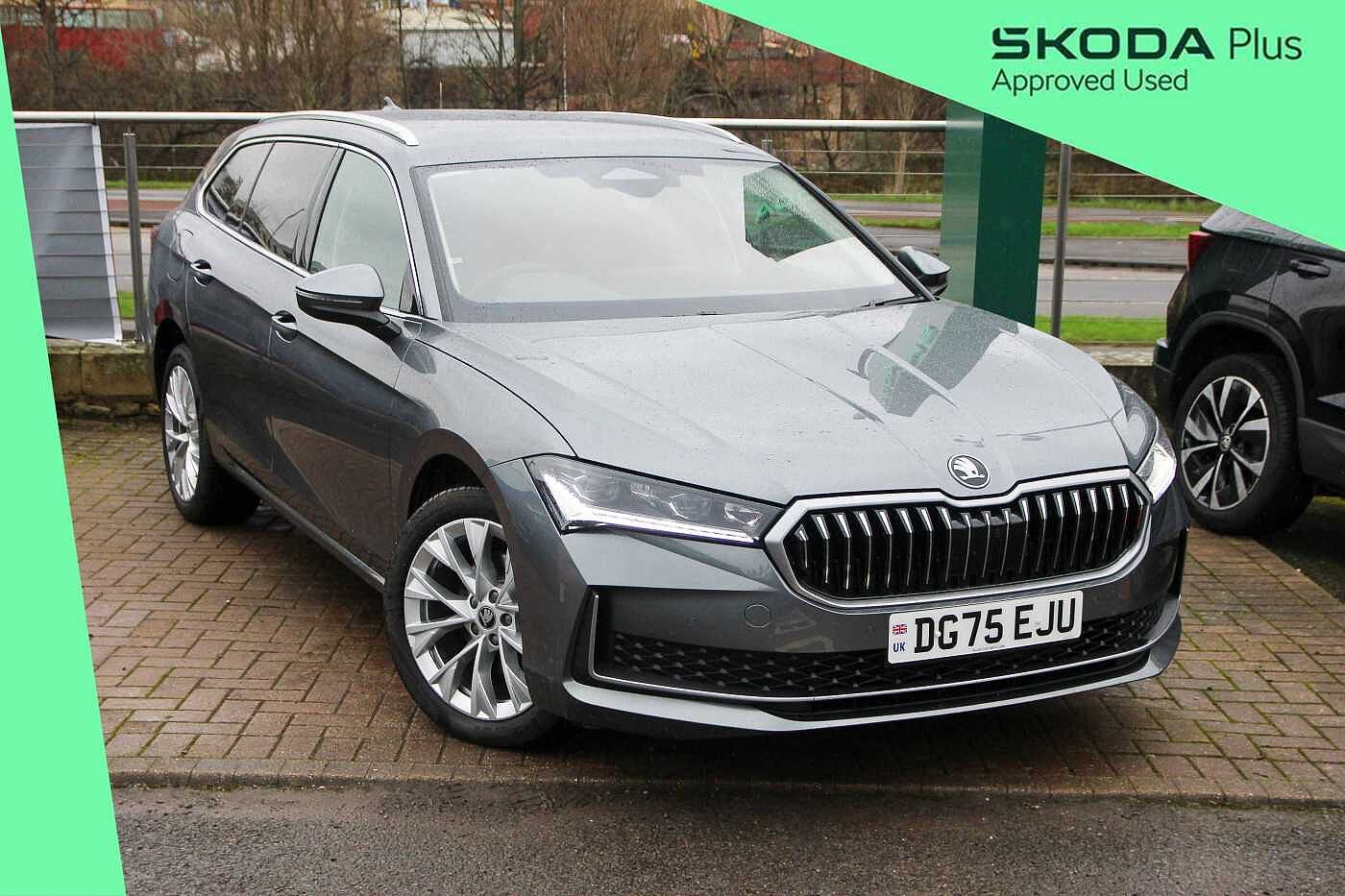 Main listing image - Skoda Superb Estate