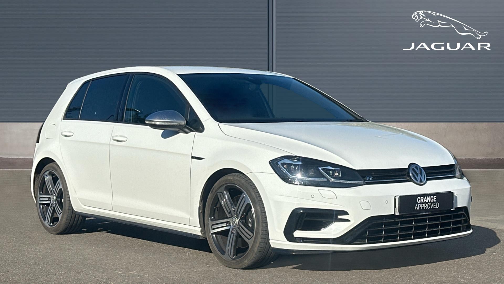 Main listing image - Volkswagen Golf R