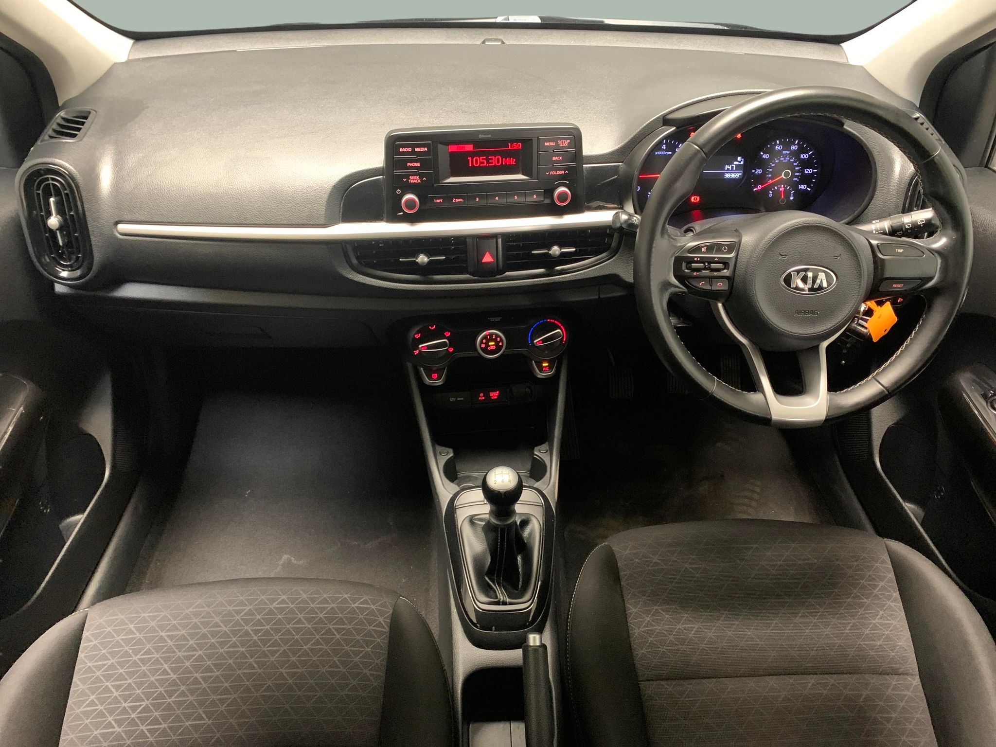 Main listing image - Kia Picanto