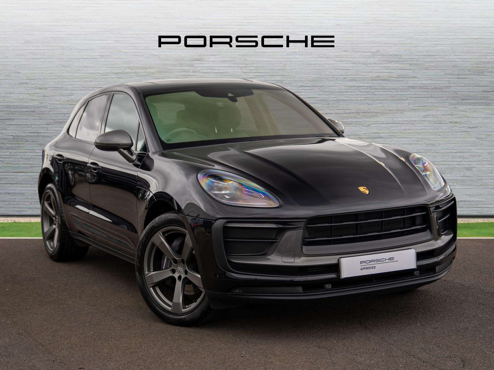 Main listing image - Porsche Macan