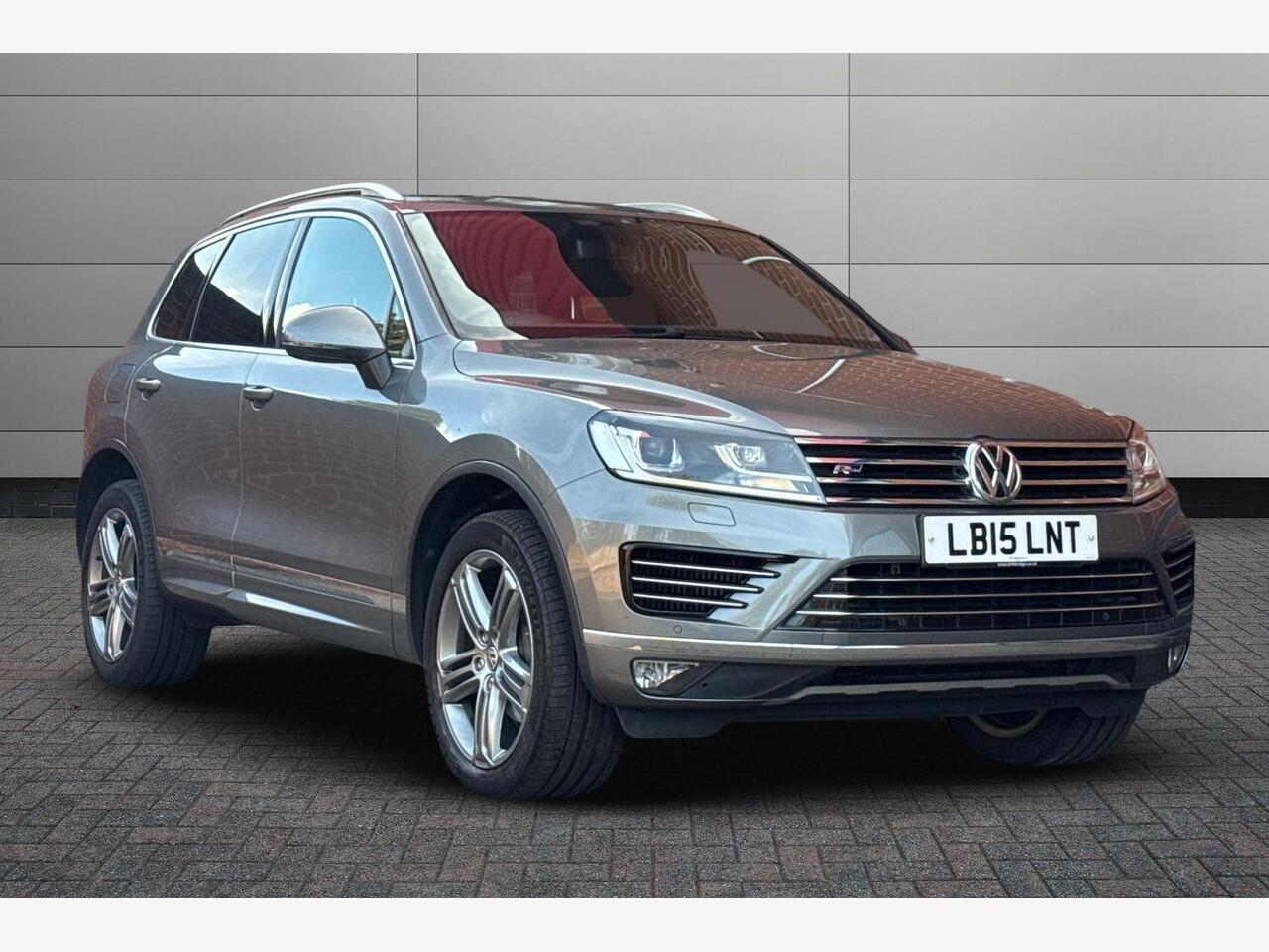 Main listing image - Volkswagen Touareg