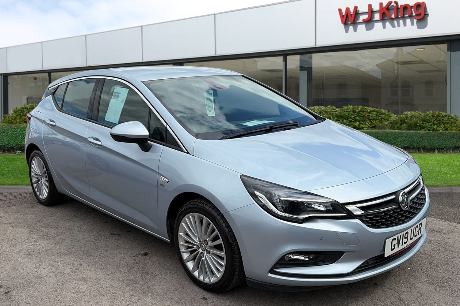 Main listing image - Vauxhall Astra