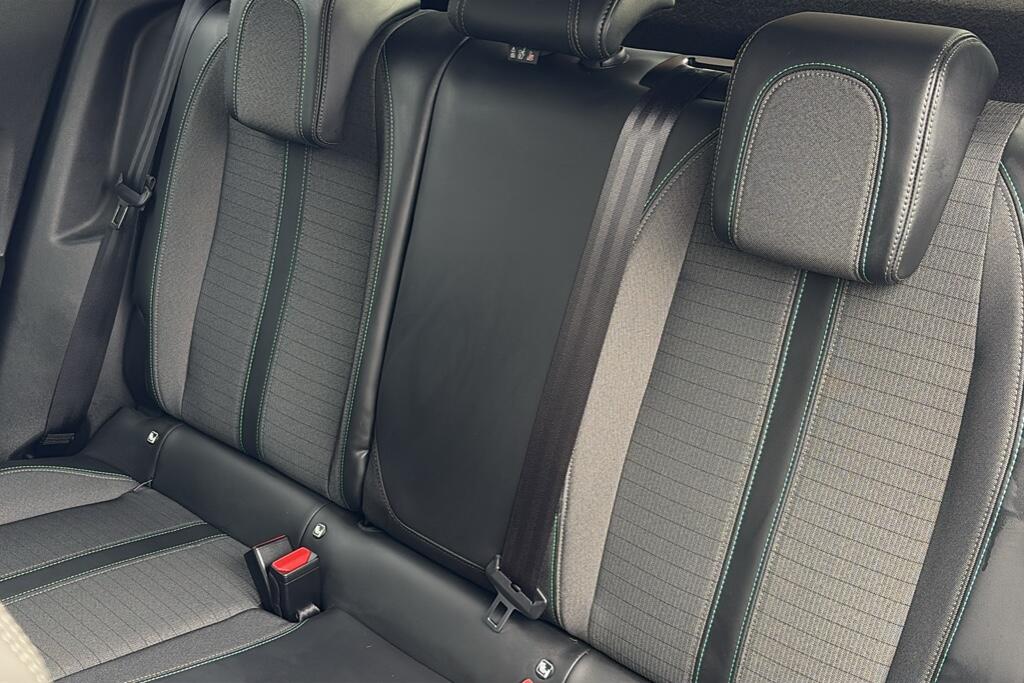 Main listing image - Peugeot 2008