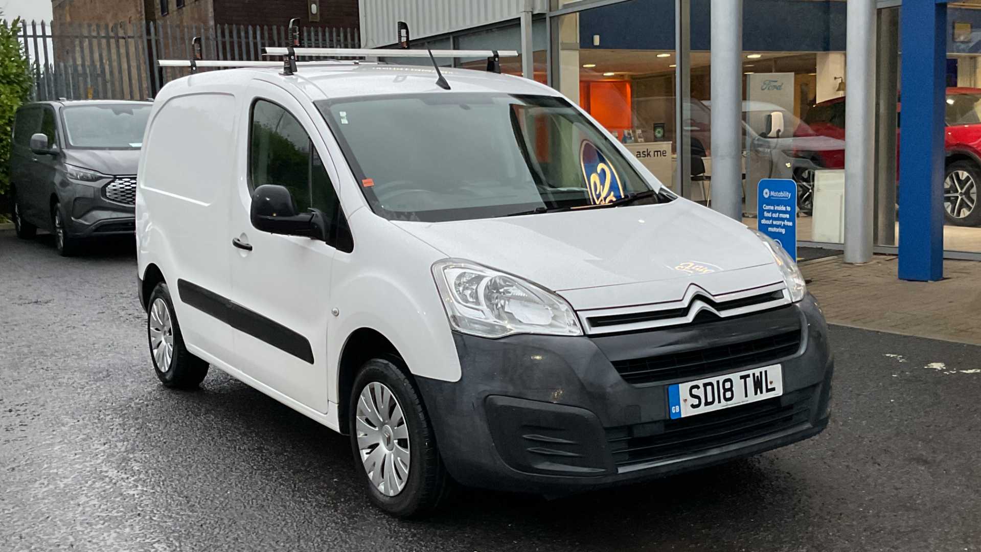 Main listing image - Citroen Berlingo Van