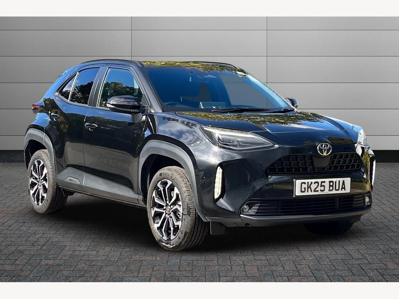 Main listing image - Toyota Yaris Cross