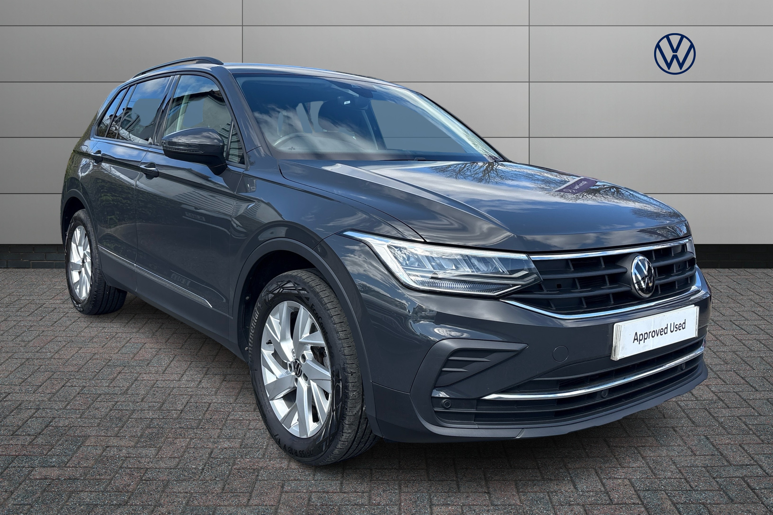 Main listing image - Volkswagen Tiguan