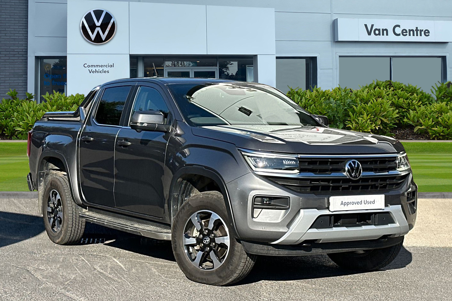 Main listing image - Volkswagen Amarok