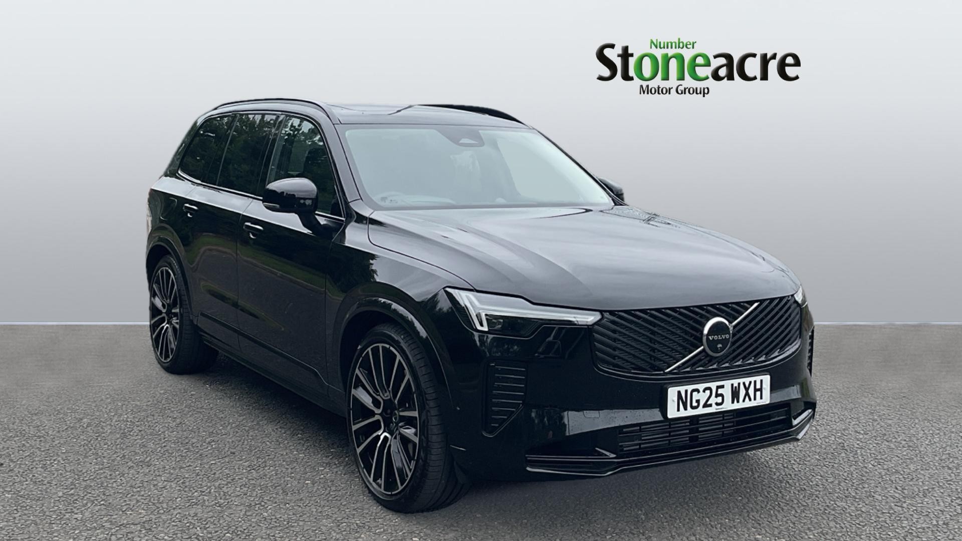 Main listing image - Volvo XC90