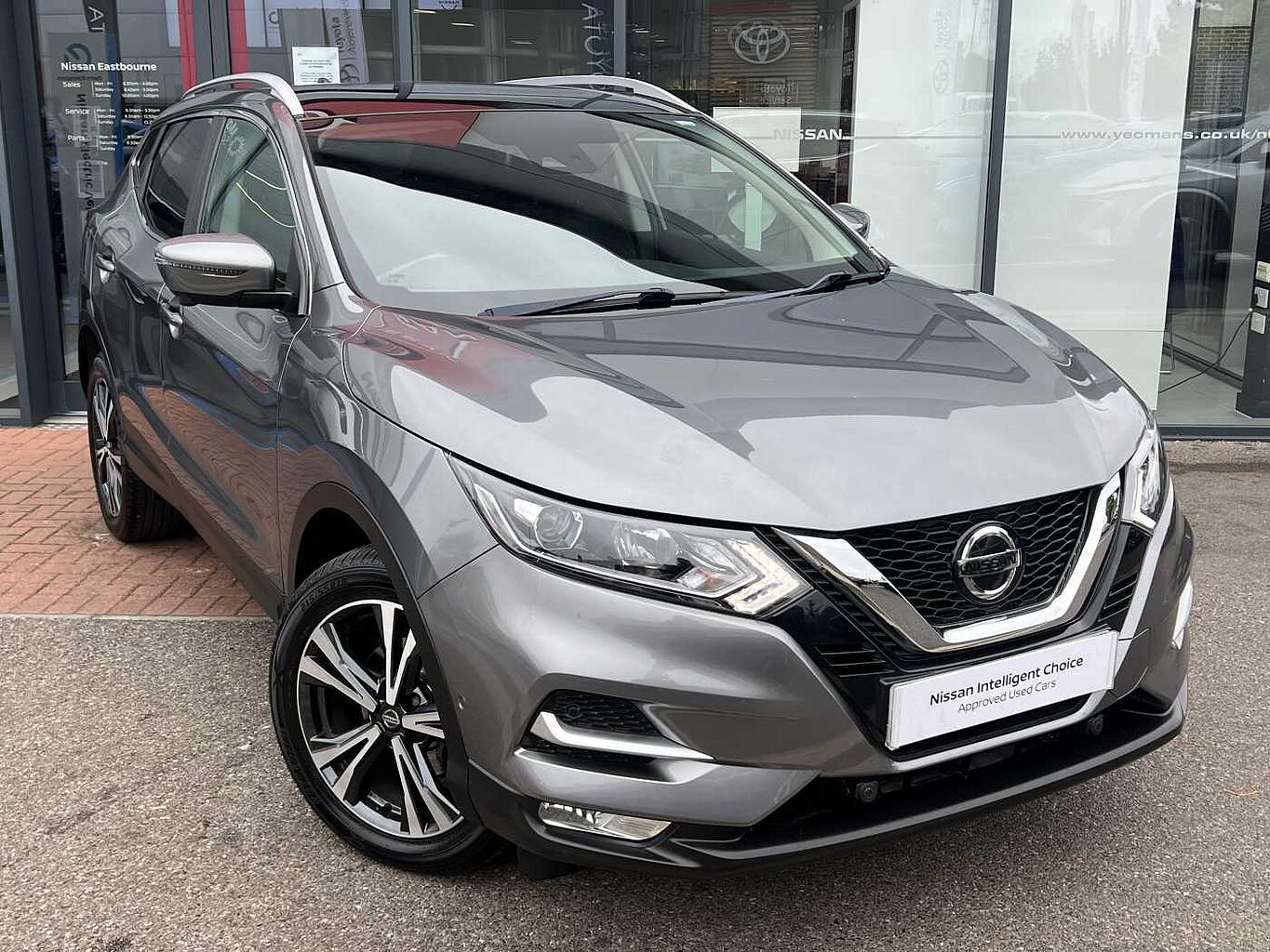 Main listing image - Nissan Qashqai