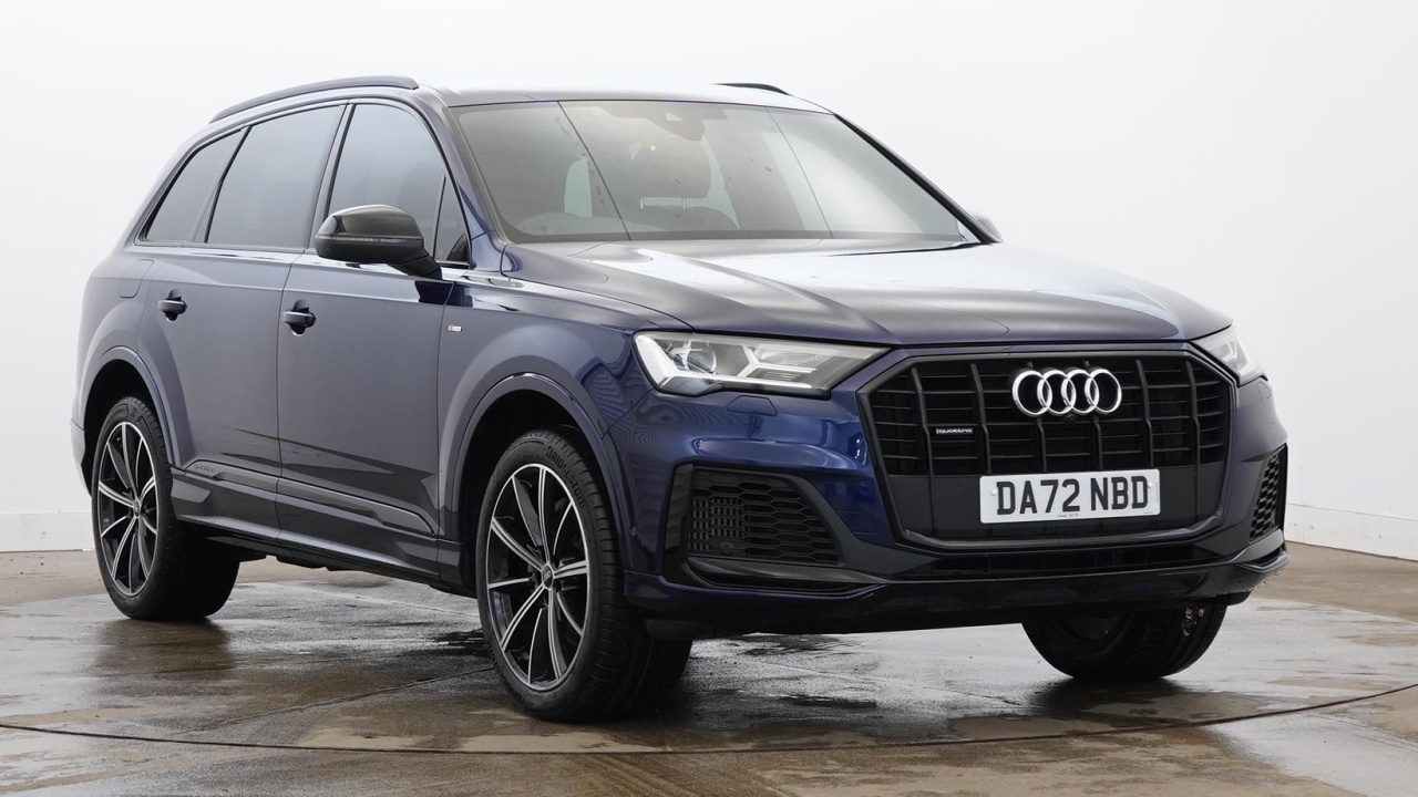 Main listing image - Audi Q7