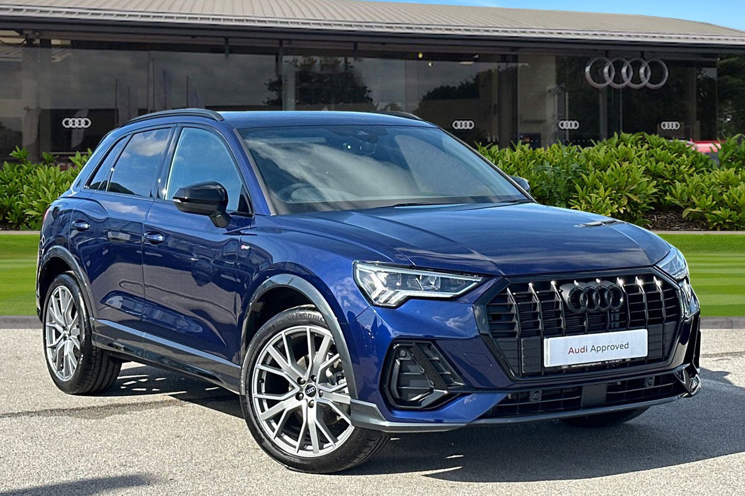 Main listing image - Audi Q3