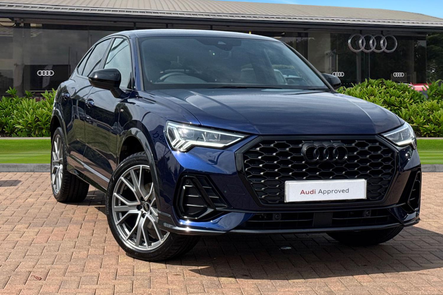 Main listing image - Audi Q3