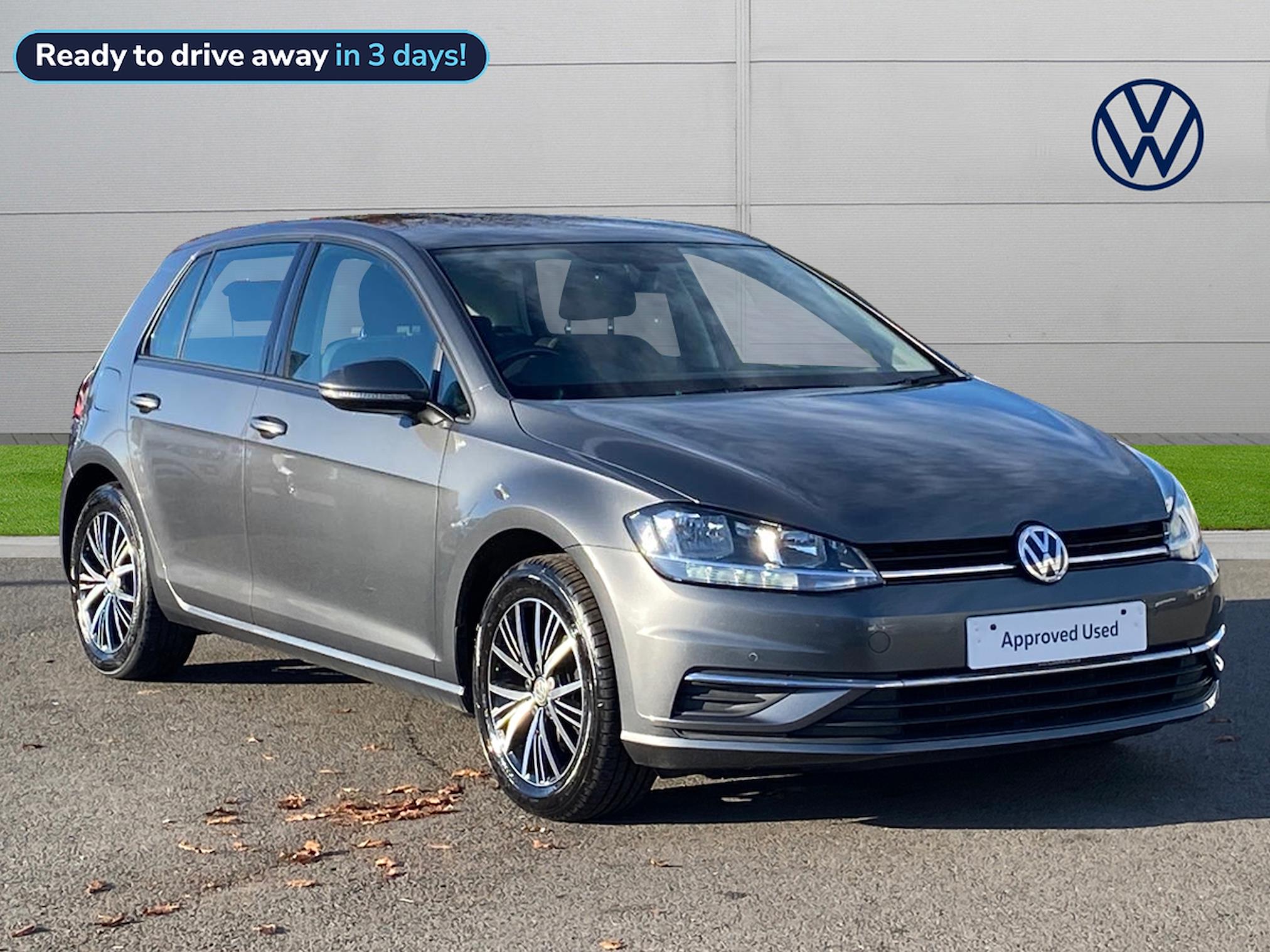 Main listing image - Volkswagen Golf