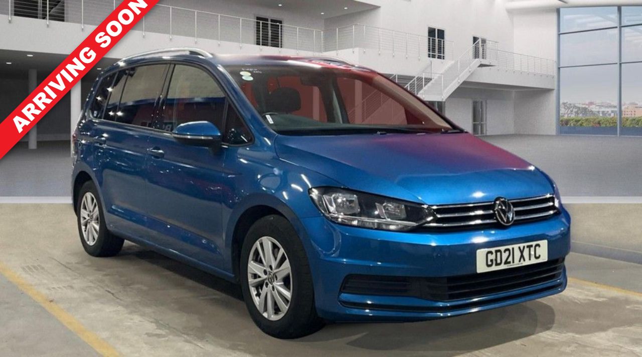 Main listing image - Volkswagen Touran