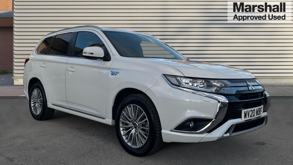 Main listing image - Mitsubishi Outlander