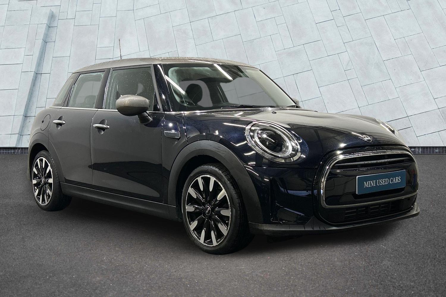 Main listing image - MINI Hatchback 5dr