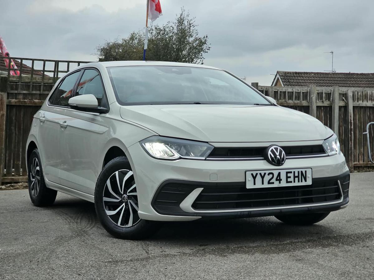Main listing image - Volkswagen Polo