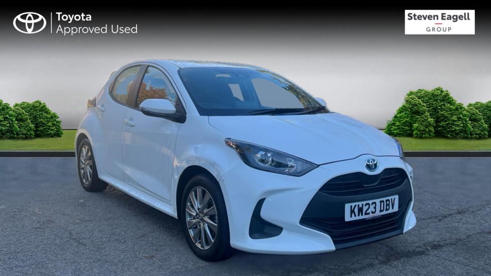 Main listing image - Toyota Yaris