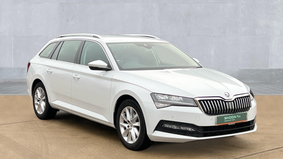 Main listing image - Skoda Superb Estate