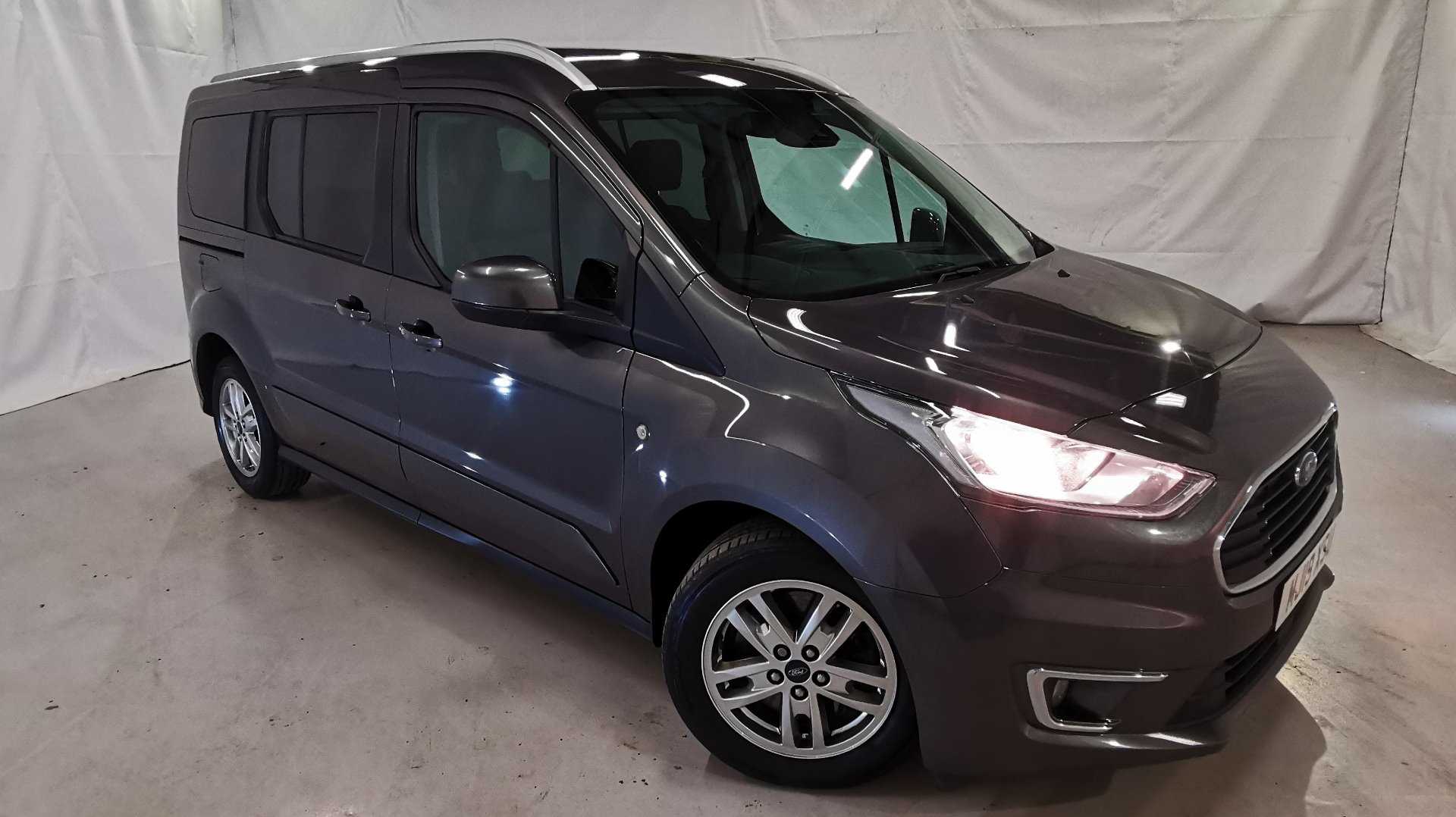 Main listing image - Ford Grand Tourneo Connect