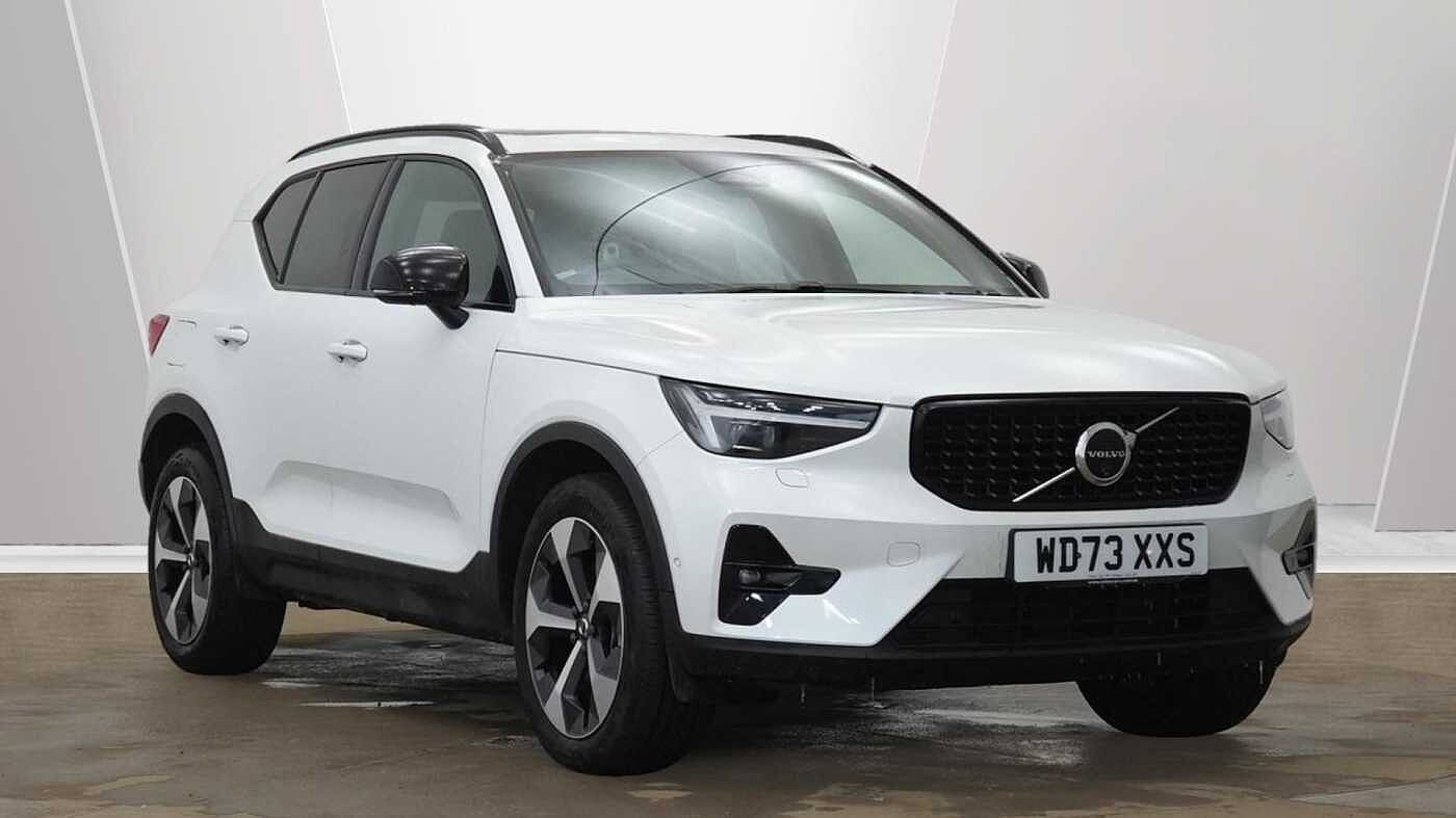 Main listing image - Volvo XC40