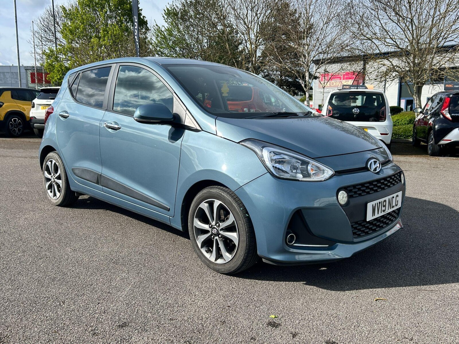 Main listing image - Hyundai i10