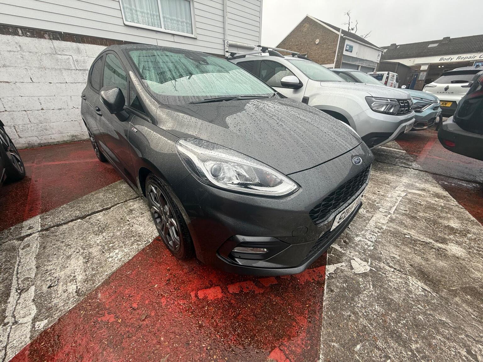 Main listing image - Ford Fiesta