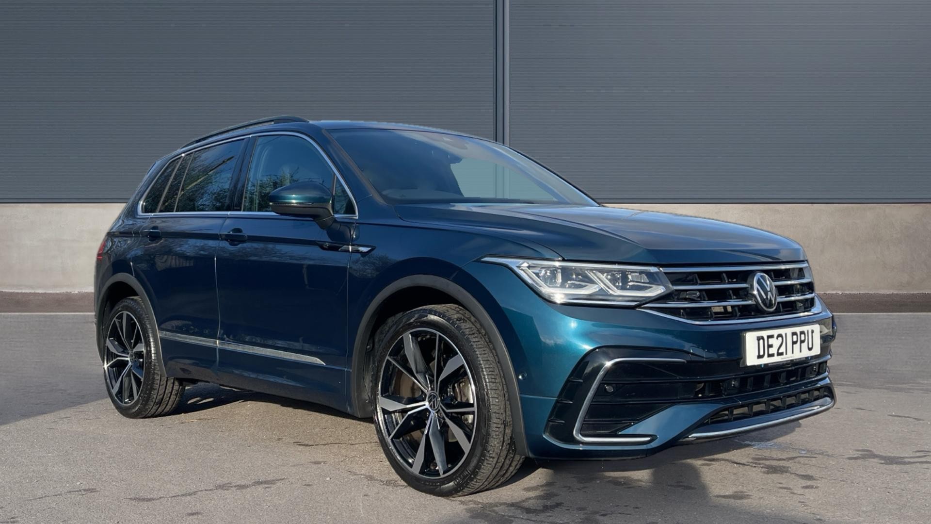 Main listing image - Volkswagen Tiguan