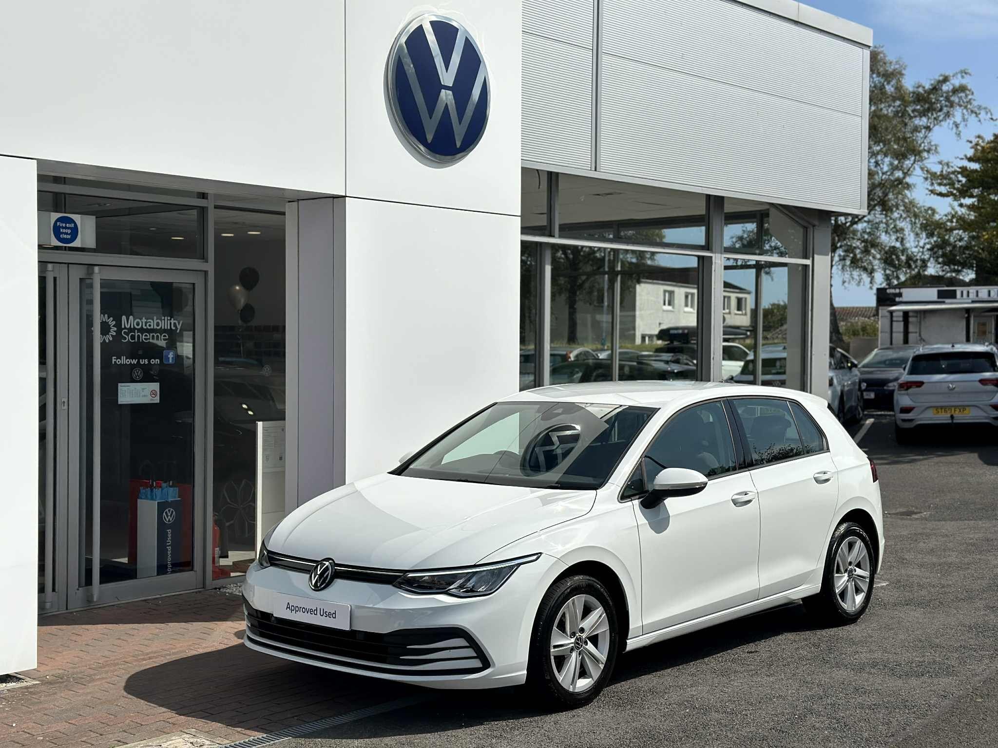 Main listing image - Volkswagen Golf